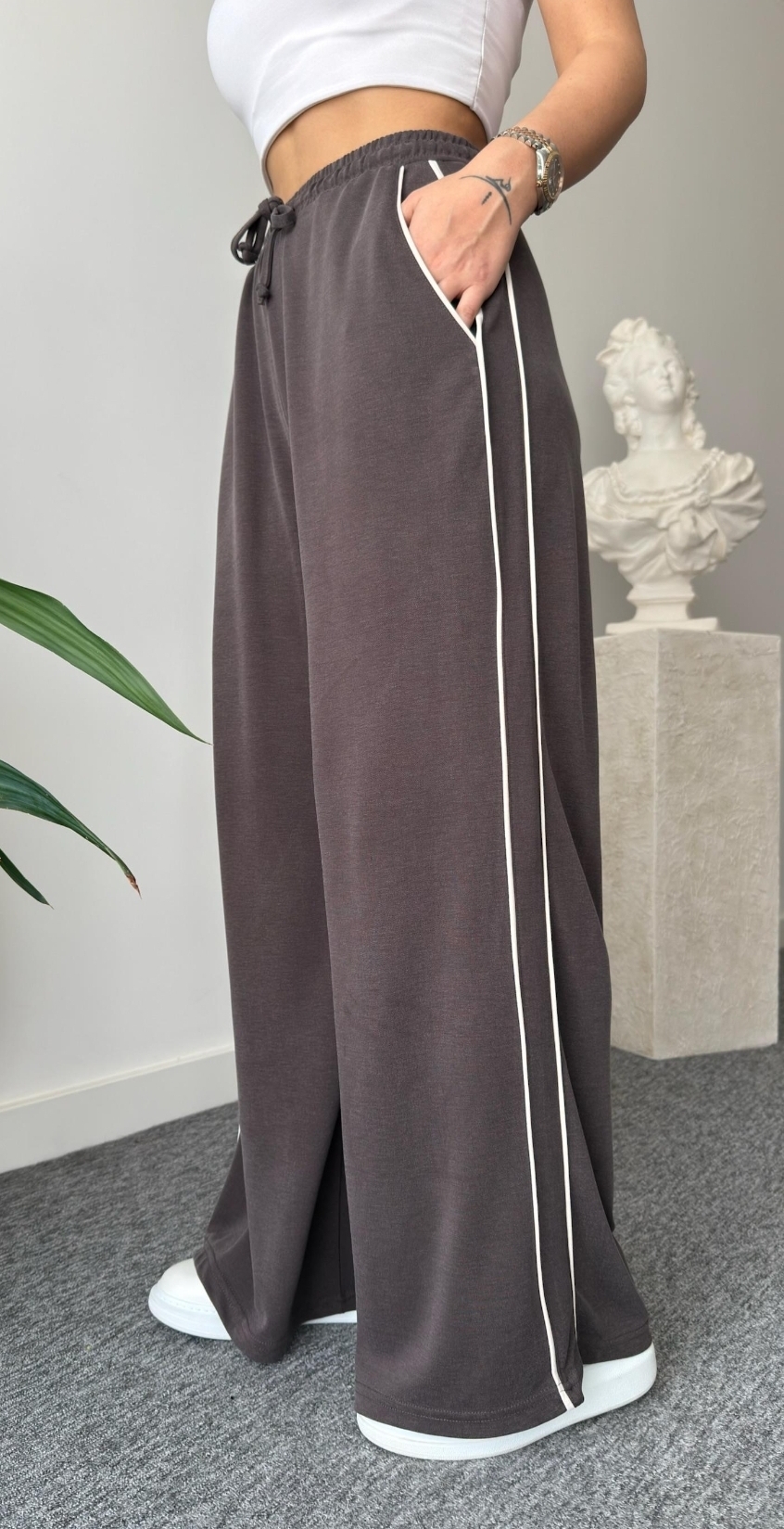 شلوار اسلش زنانه قهوه ای اویشو